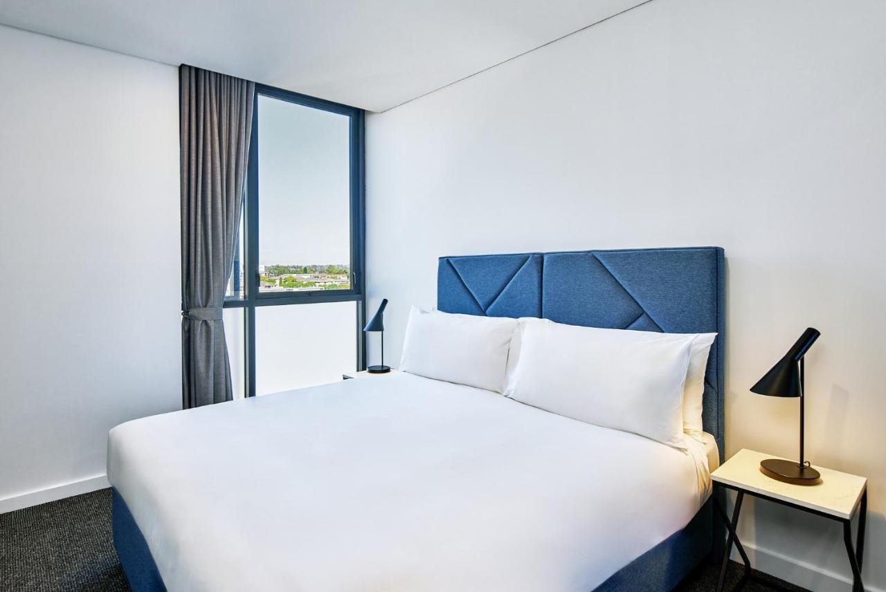 Meriton Suites Liverpool Esterno foto Bedroom