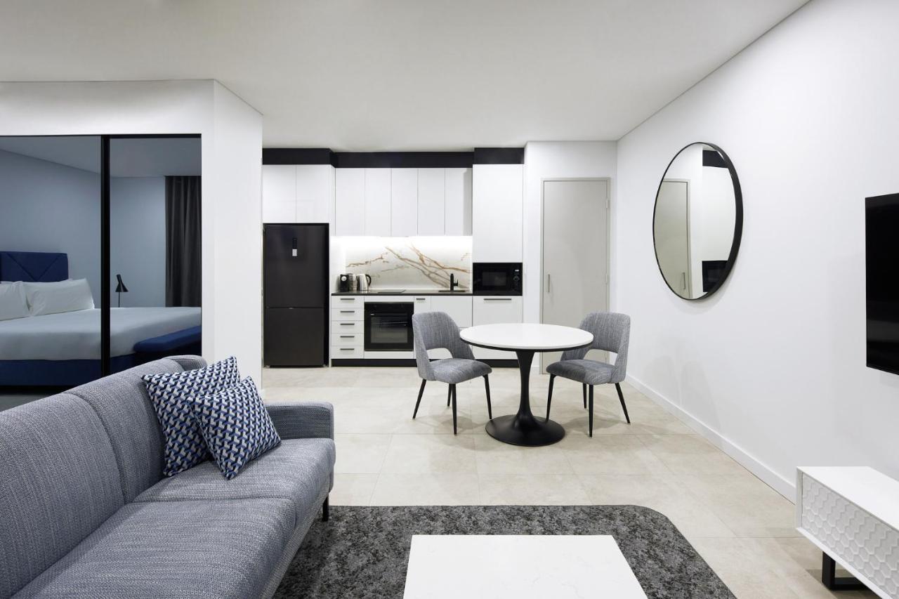Meriton Suites Liverpool Esterno foto A typical apartment at The Standard