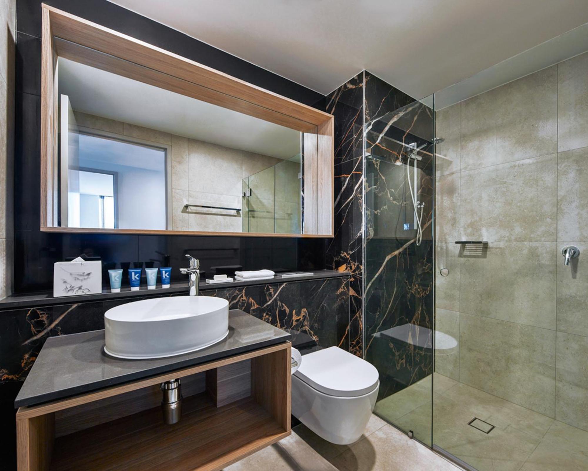 Meriton Suites Liverpool Esterno foto Bathroom