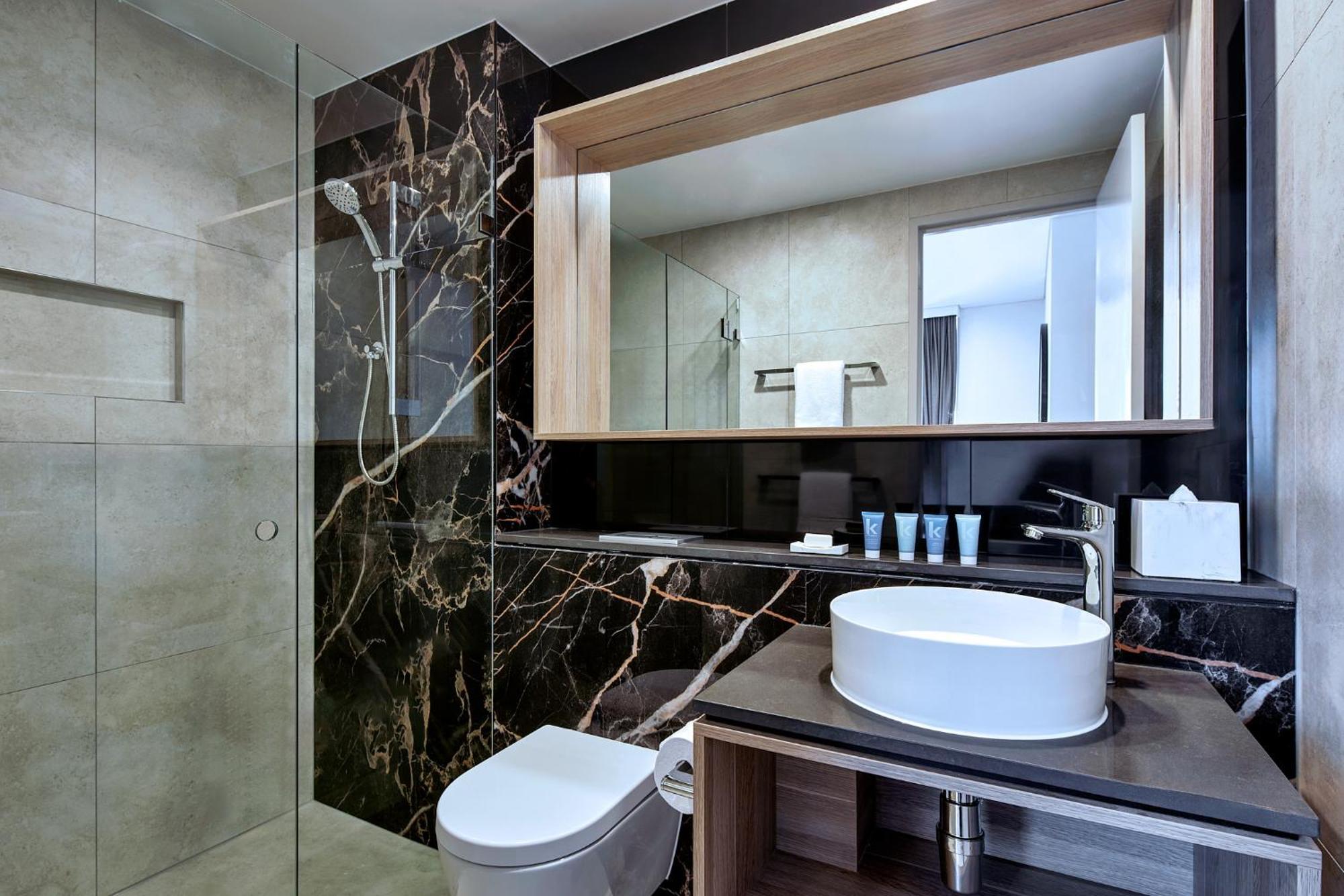 Meriton Suites Liverpool Esterno foto Bathroom