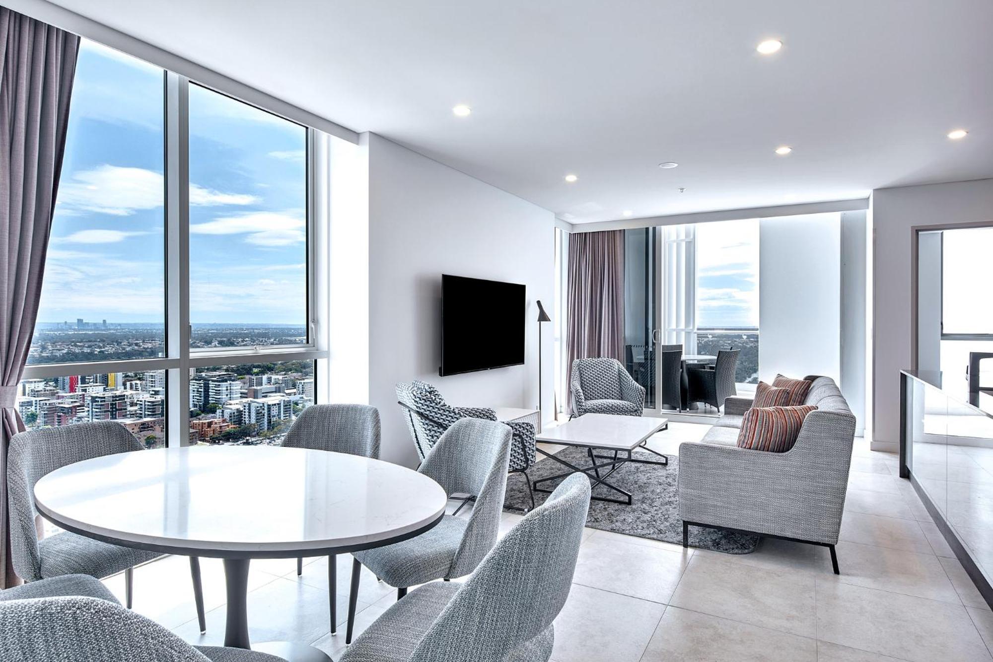 Meriton Suites Liverpool Esterno foto A suite at the hotel